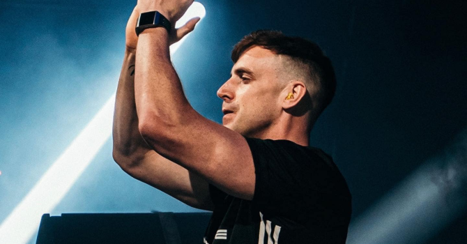 Bryan Kearney: Muzyka nie ma gatunków, ma energię [wywiad]